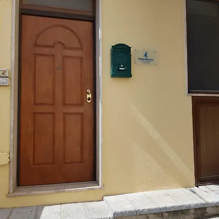 Petra Marina Giusy Apartmán *